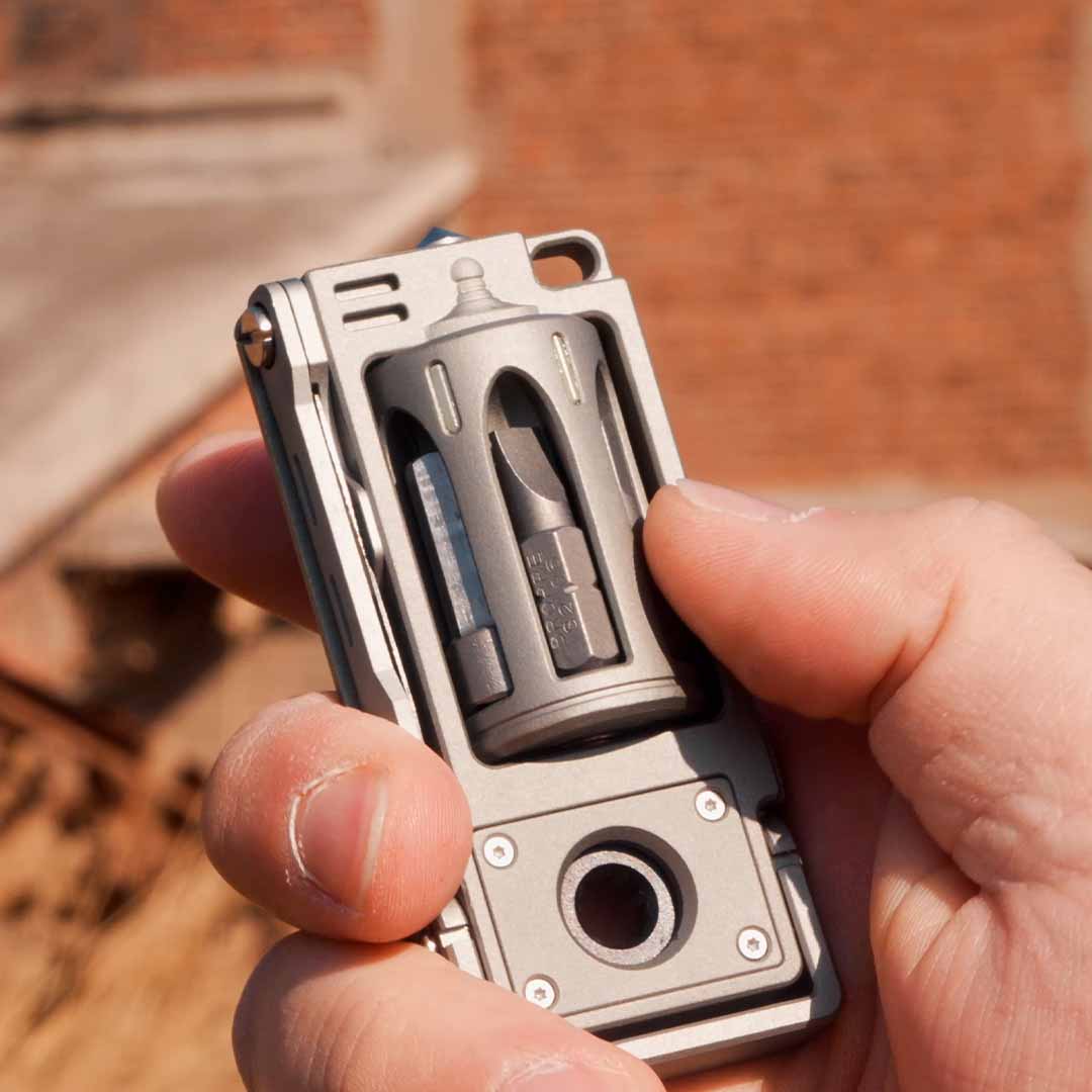 Titanium Ratchet With 5-Bit Revolver