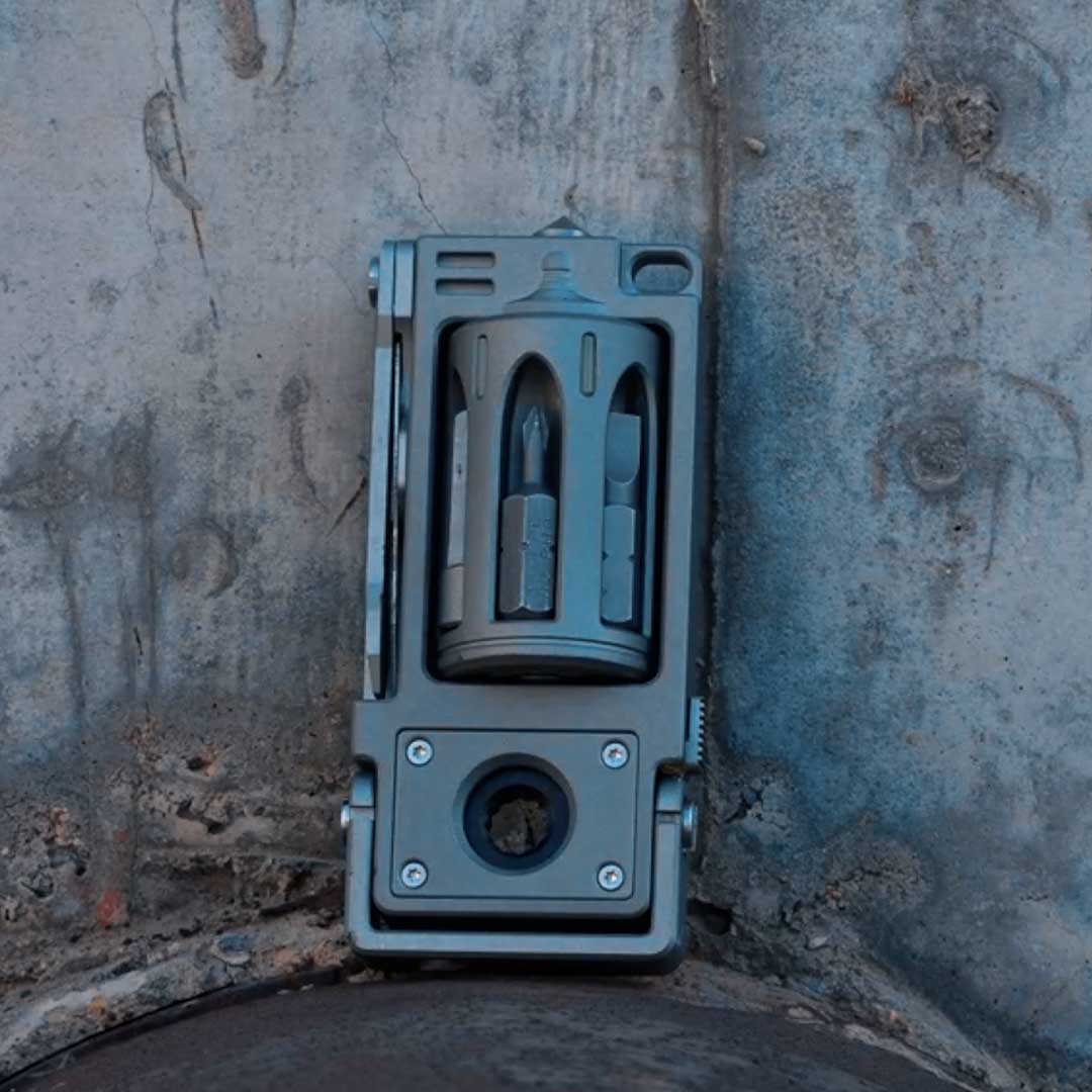 Titanium Ratchet With 5-Bit Revolver