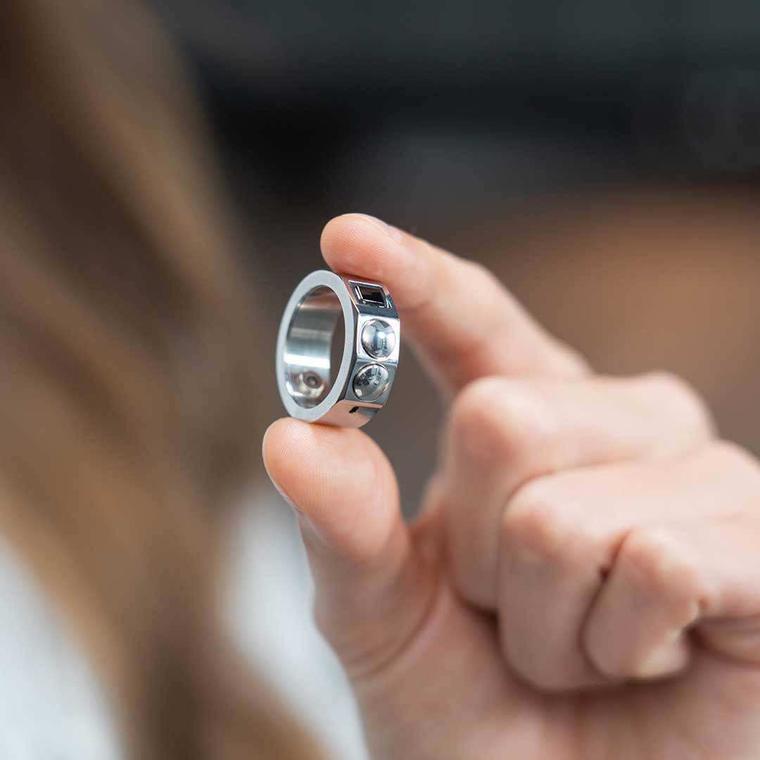 Tech Meets Fashion: The Ring That Controls Your Digital World