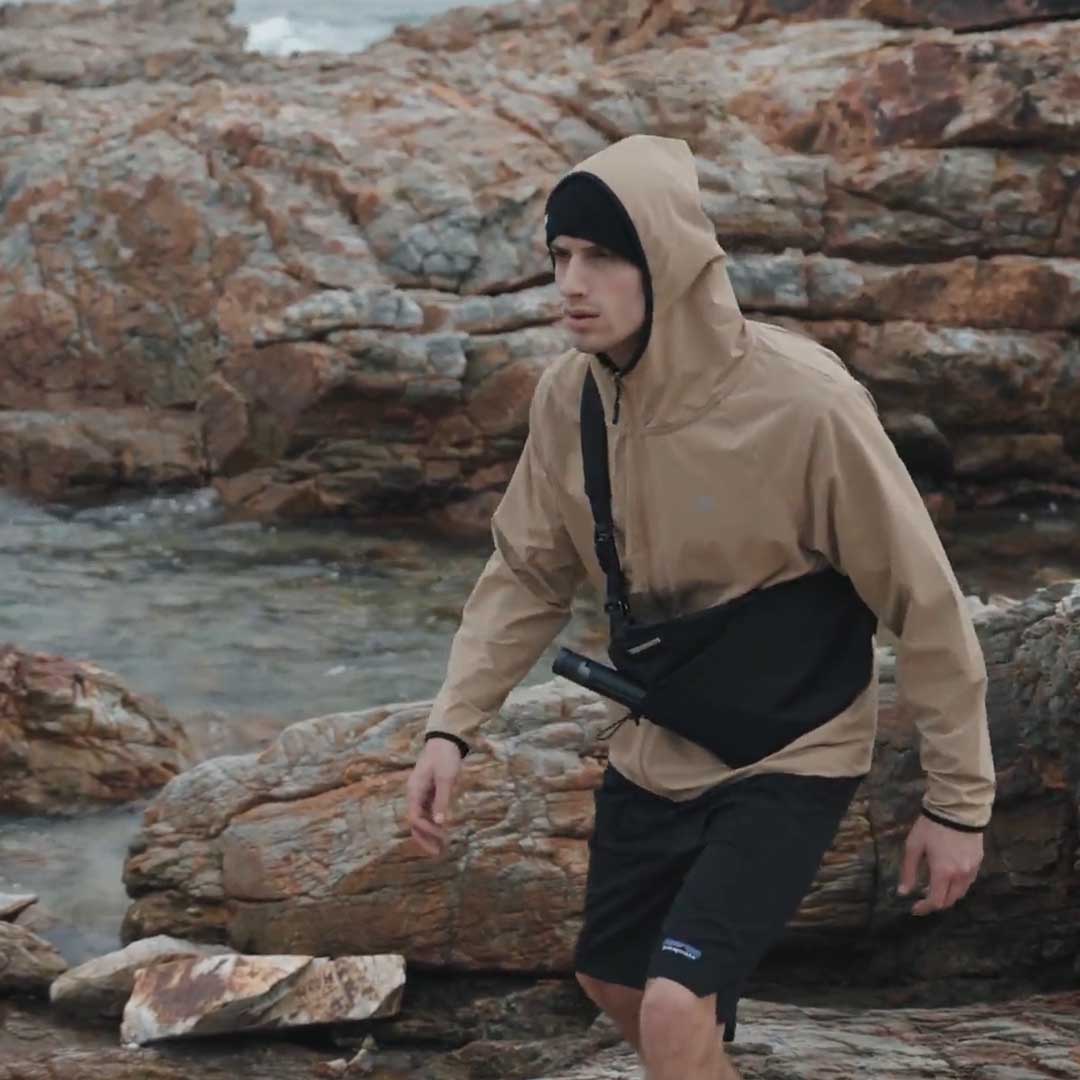 A Slim Modular Urban Bag That Moves With You