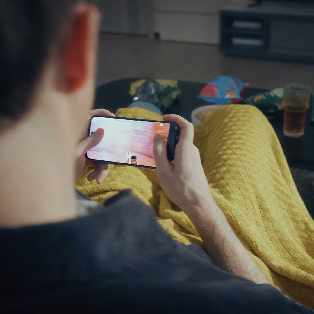 Cooler For Gaming On iPhone 15 & 16 Pro Max