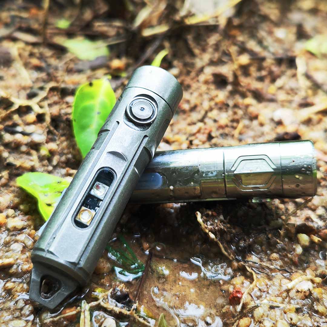 5 Light Colors, One Tiny Flashlight