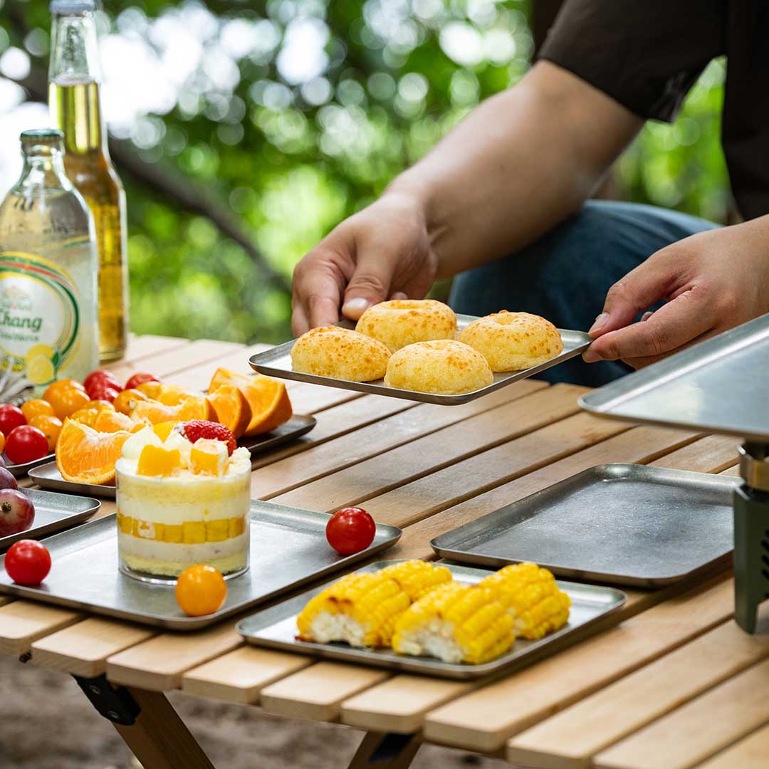 Modular Titanium Trays for Perfect Meals
