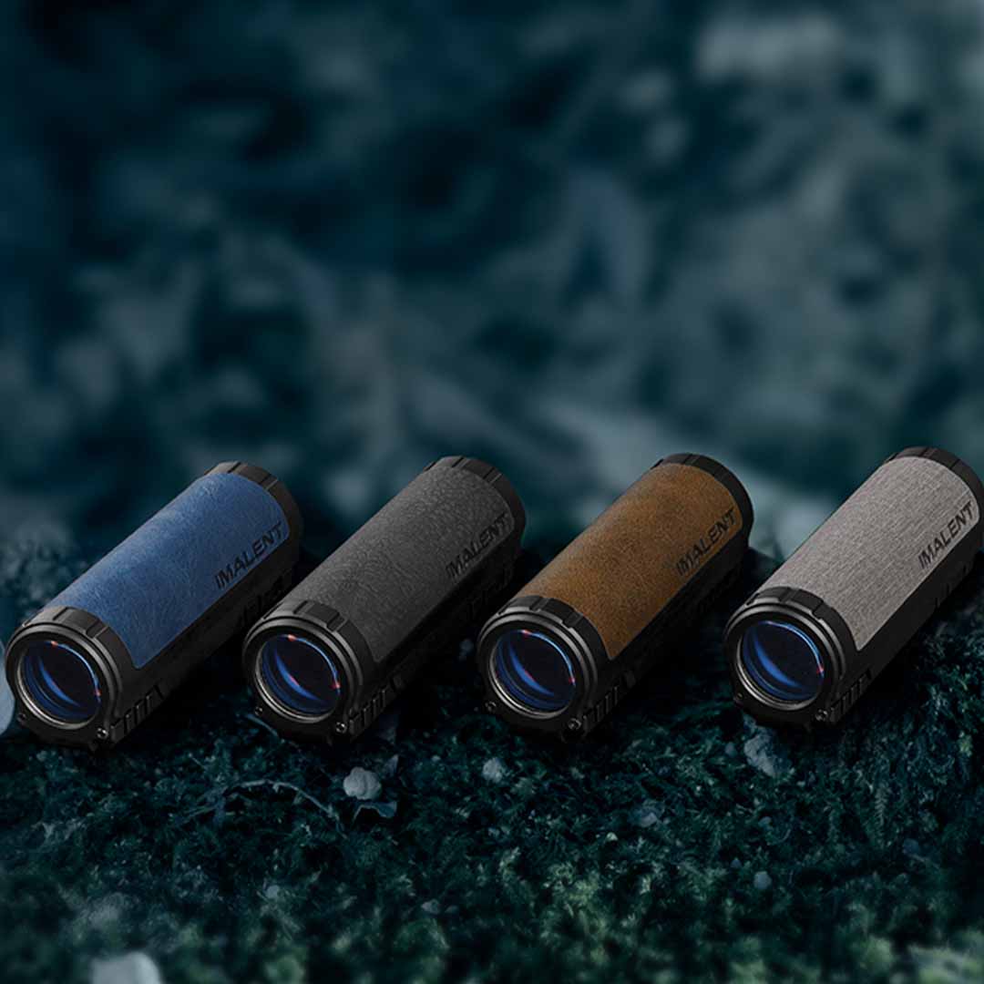 A 3000-Lumen Zoom Light Built For One Hand