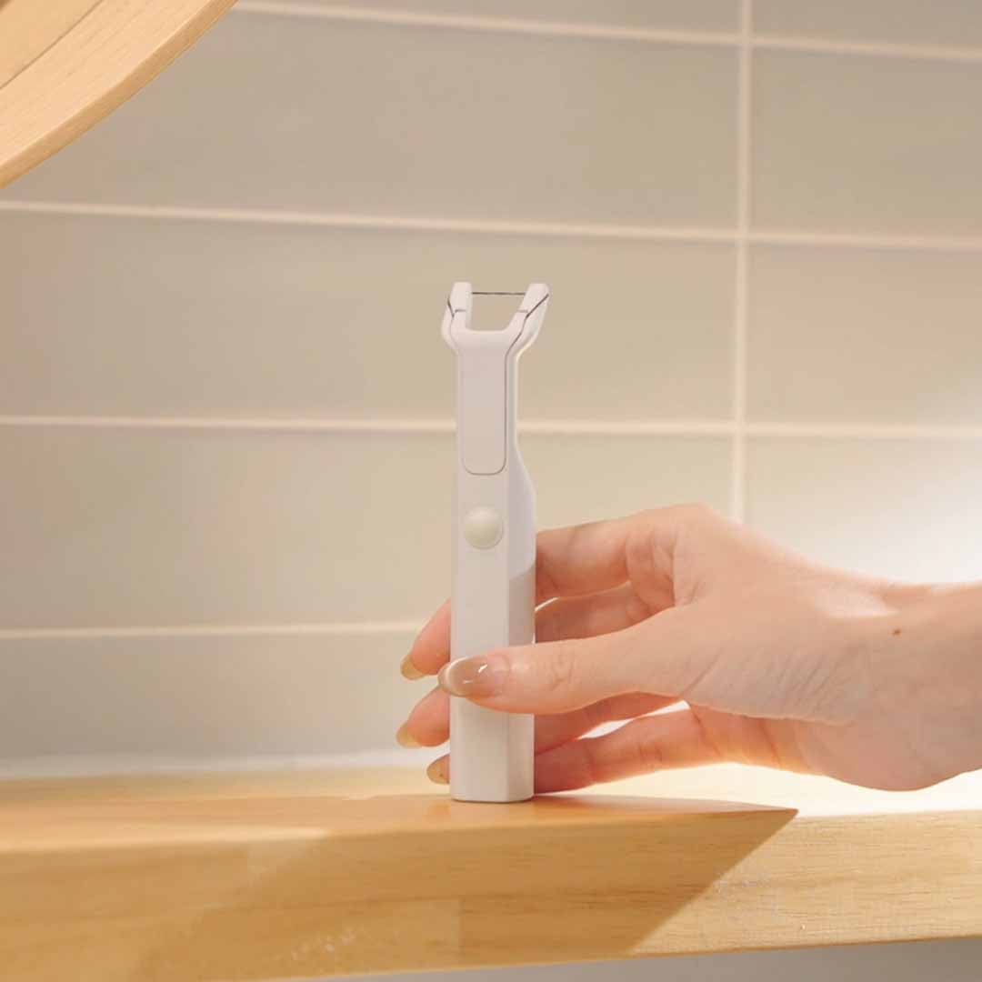 The Flosser That Fixes Flossing