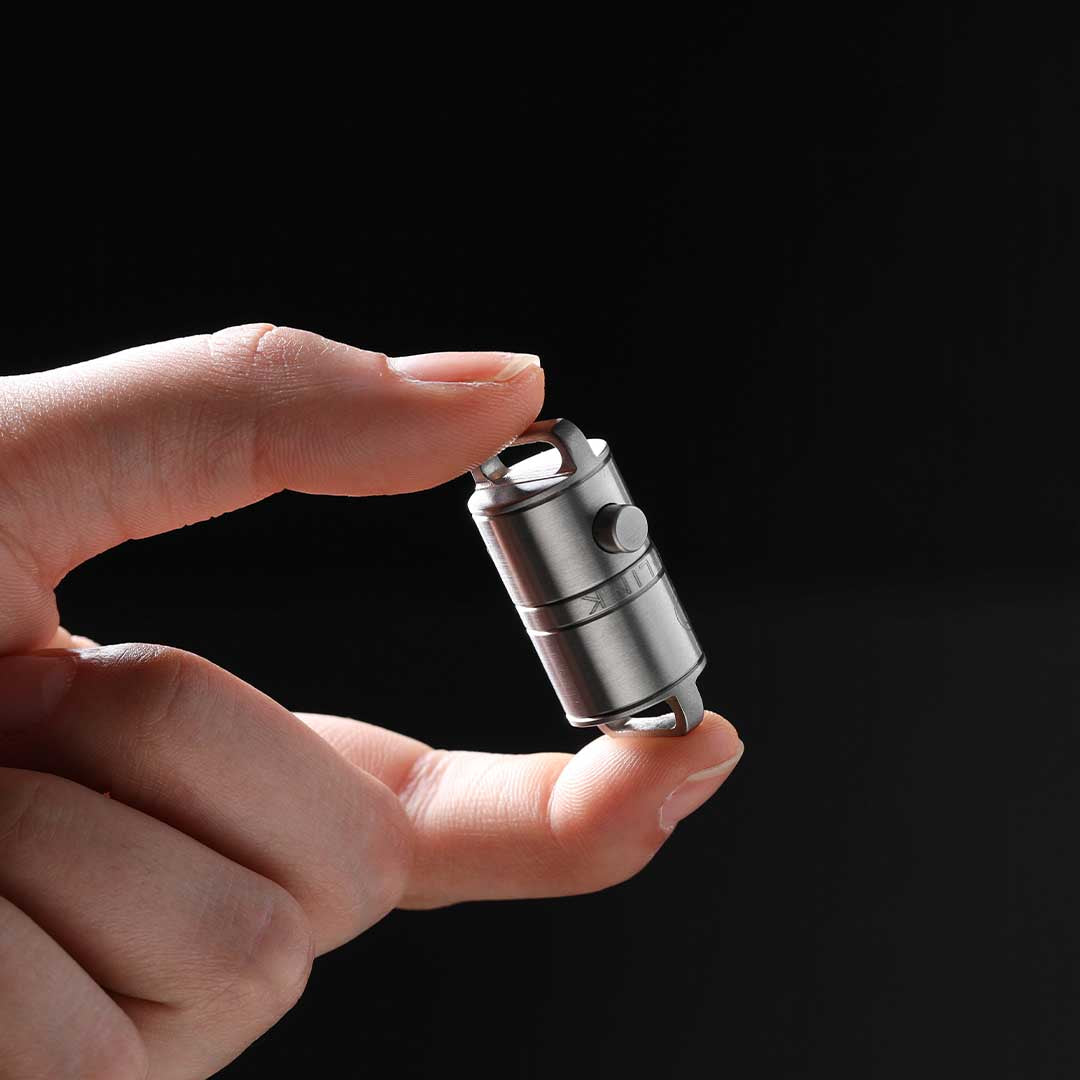 The Magnetic Keychain That Locks Fast