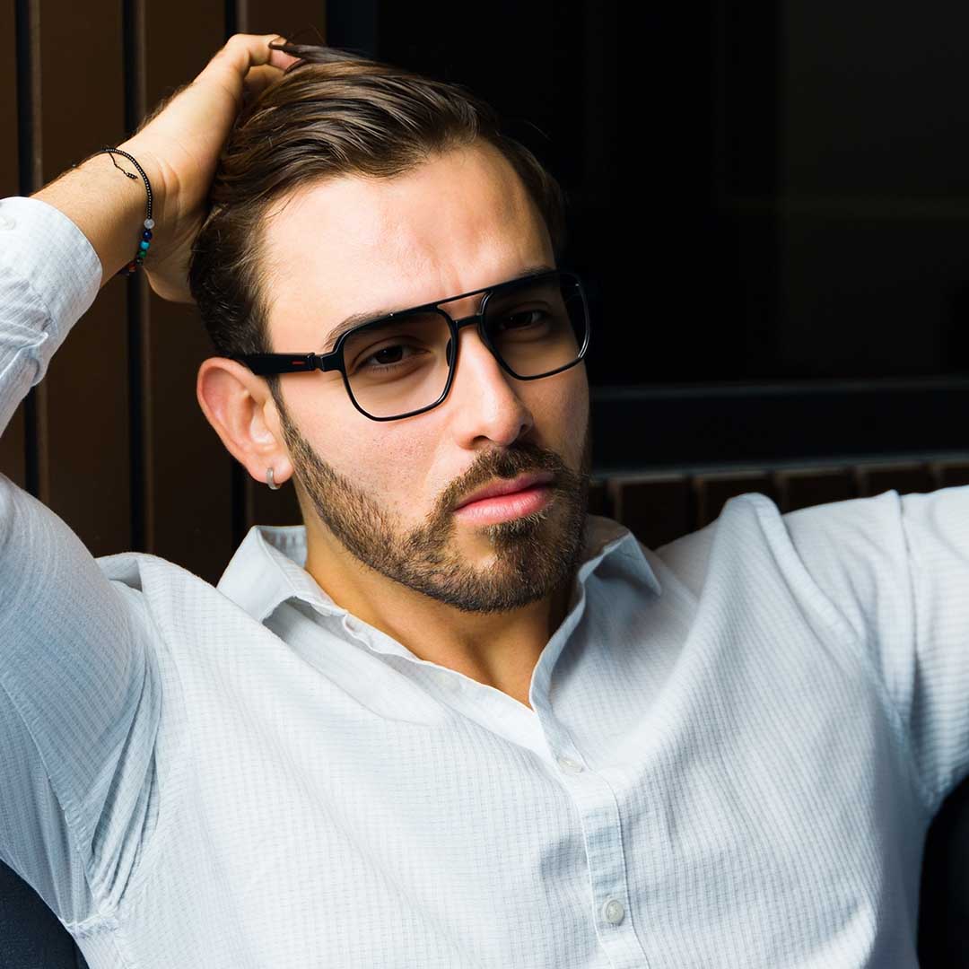 Magnetic Smart Glasses With Translation