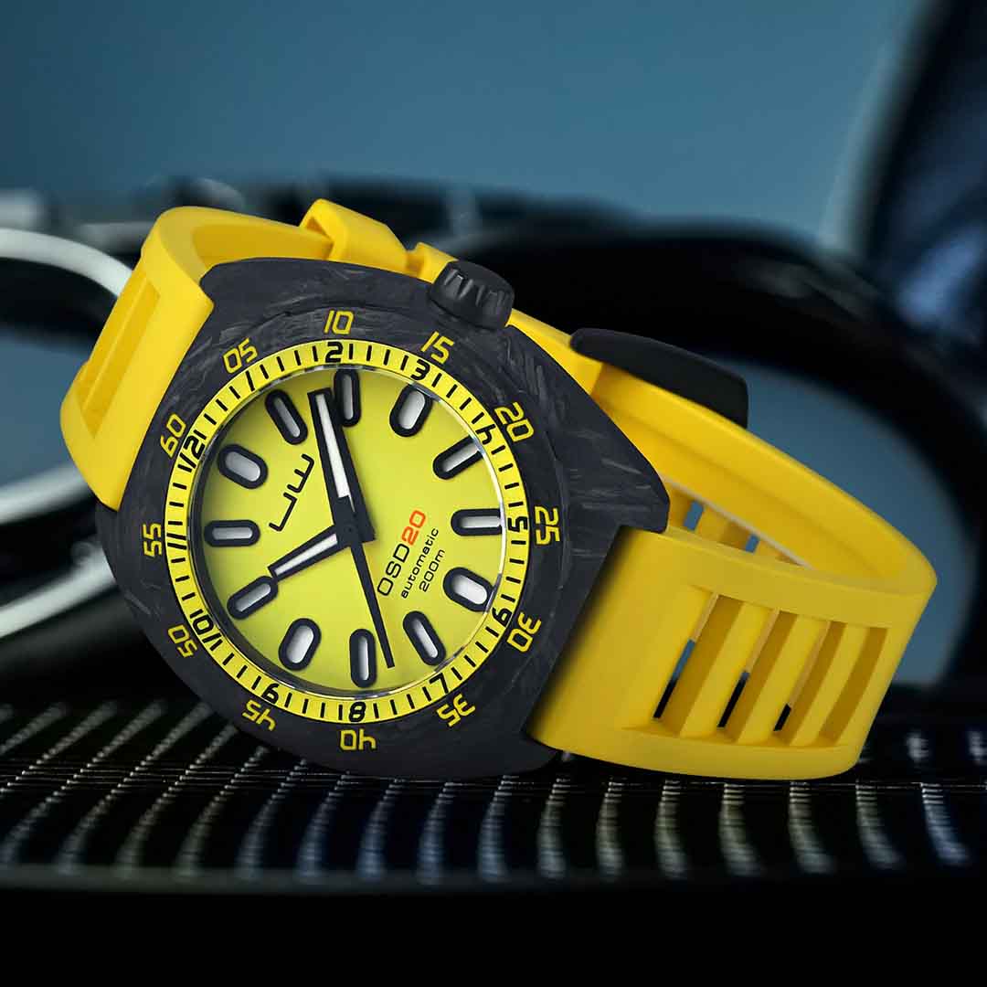 Carbon Fiber Diving Watch Inspired By Sharks