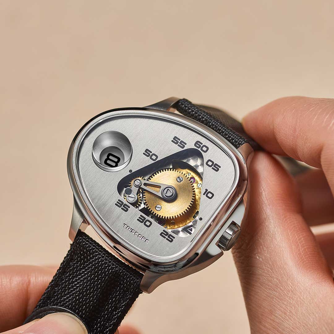 Jump Hour, Triangular Minutes Watch