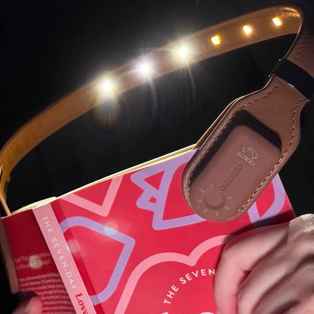A Book Light That Follows The Shape Of Your Book.