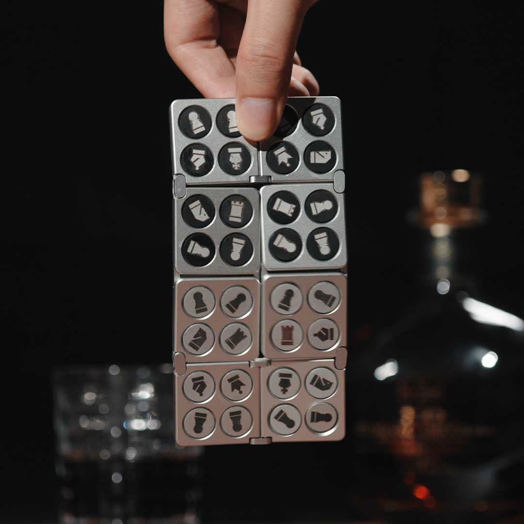 Infinitely Foldable Pocket Chessboard