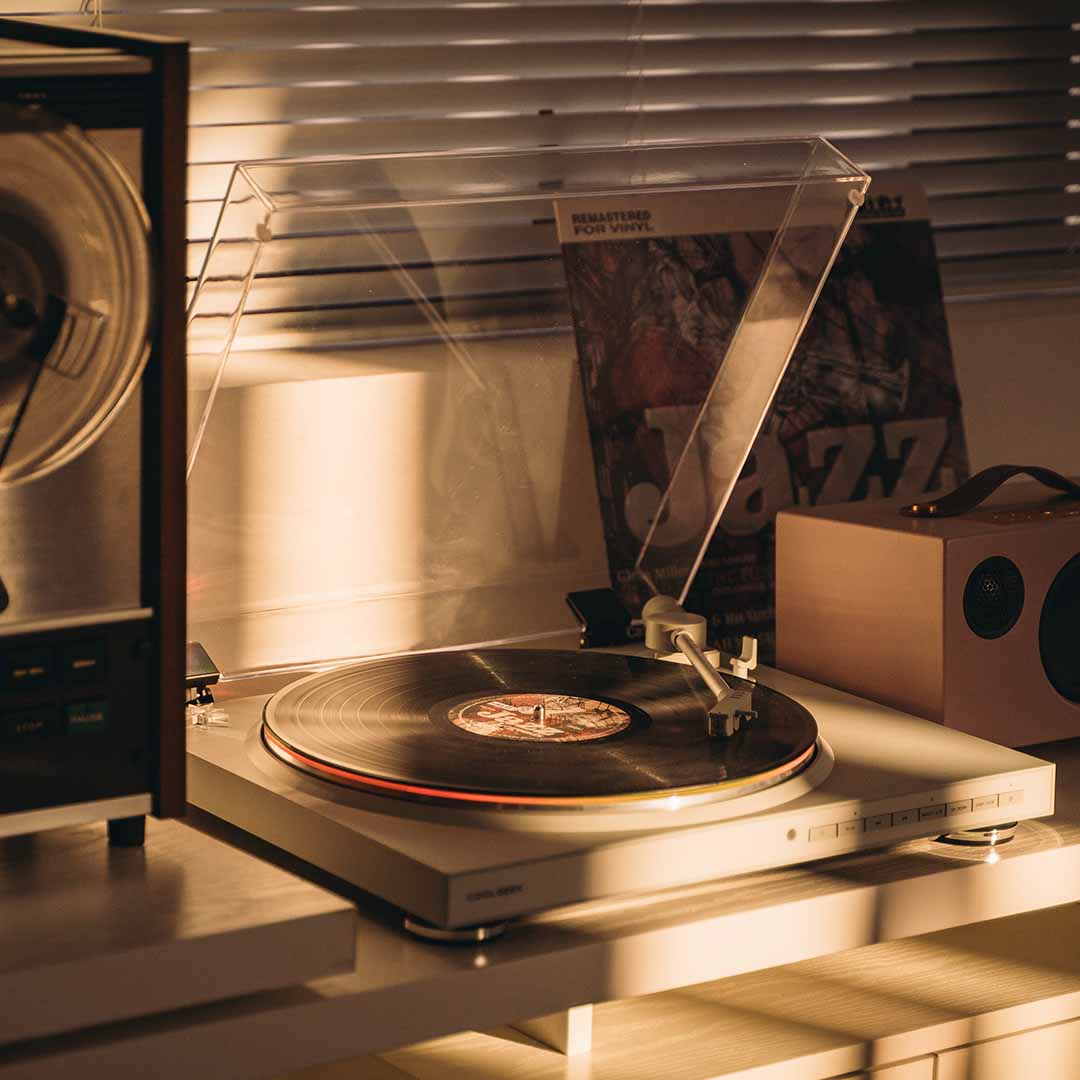 The Fully Automatic Turntable