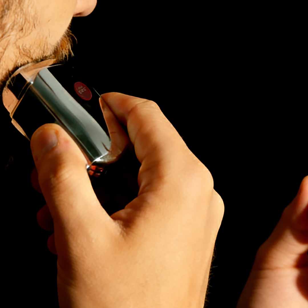 2-in-1 Magnetic Shaver + Nose Trimmer