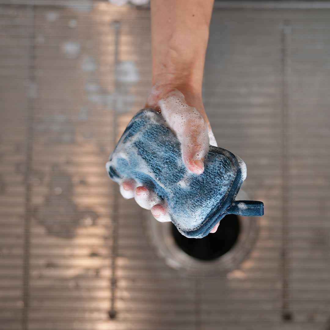 The Magnetic, Self-Soaping Sponge