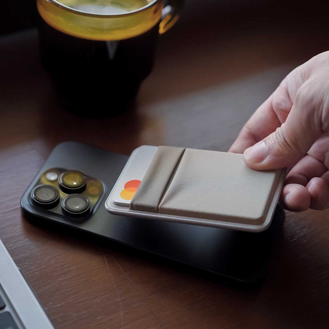 The Slimmest 5-in-1 Wallet Stand