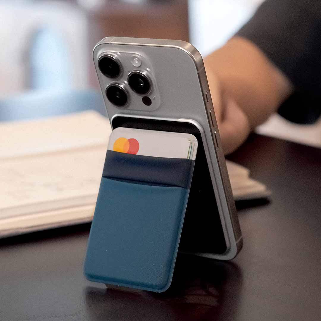 The Slimmest 5-in-1 Wallet Stand