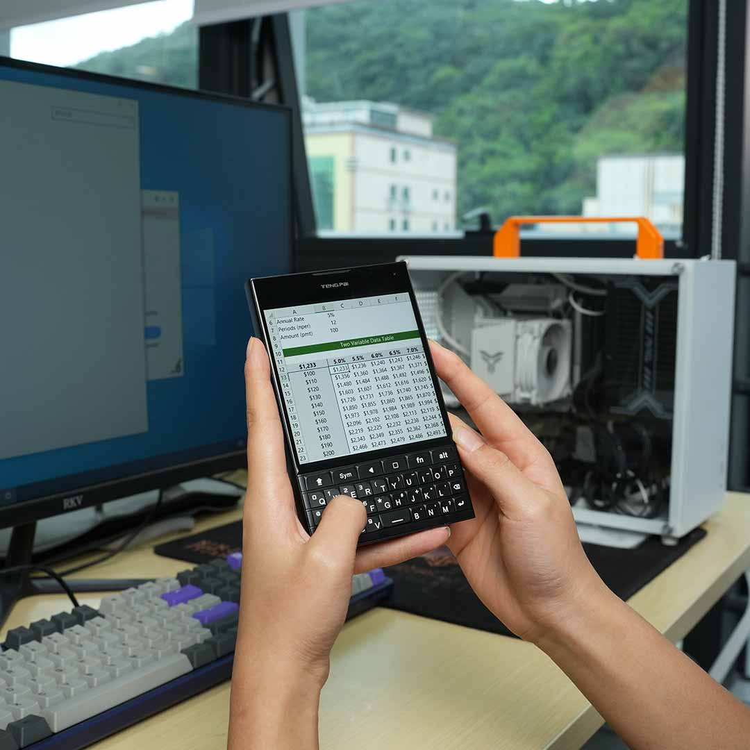 The Keyboard Phone Is Back For 5G