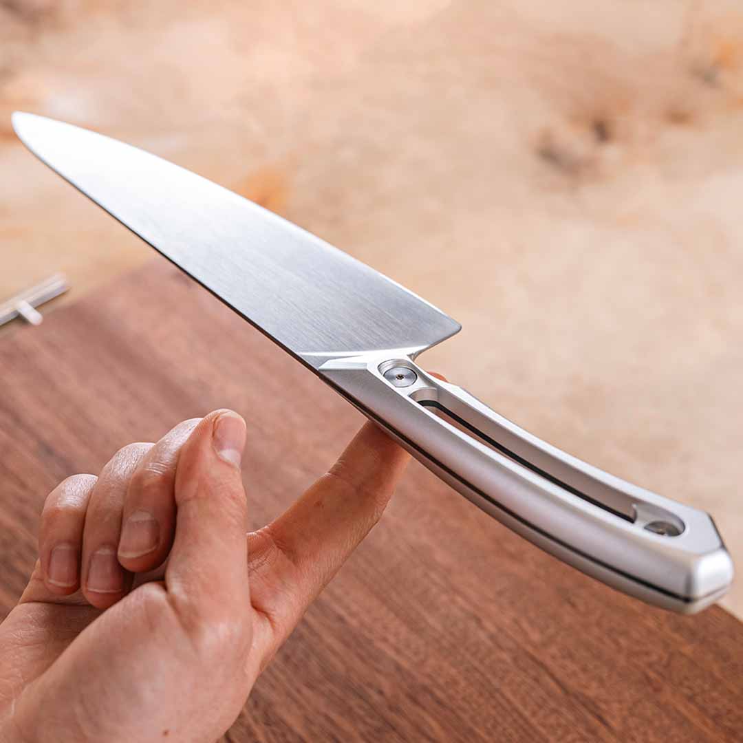World's First M390 CNC Handle Knife