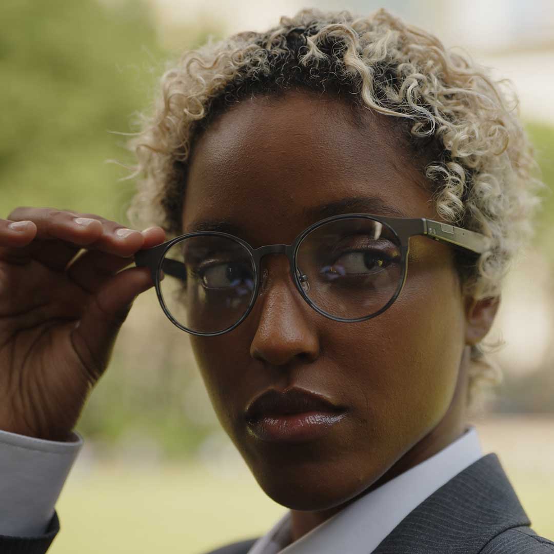 Titanium AI Glasses for Effortless Productivity