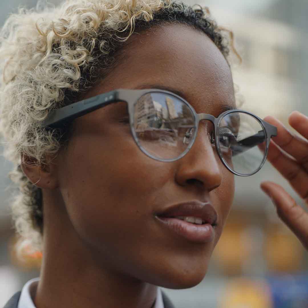 Titanium AI Glasses for Effortless Productivity