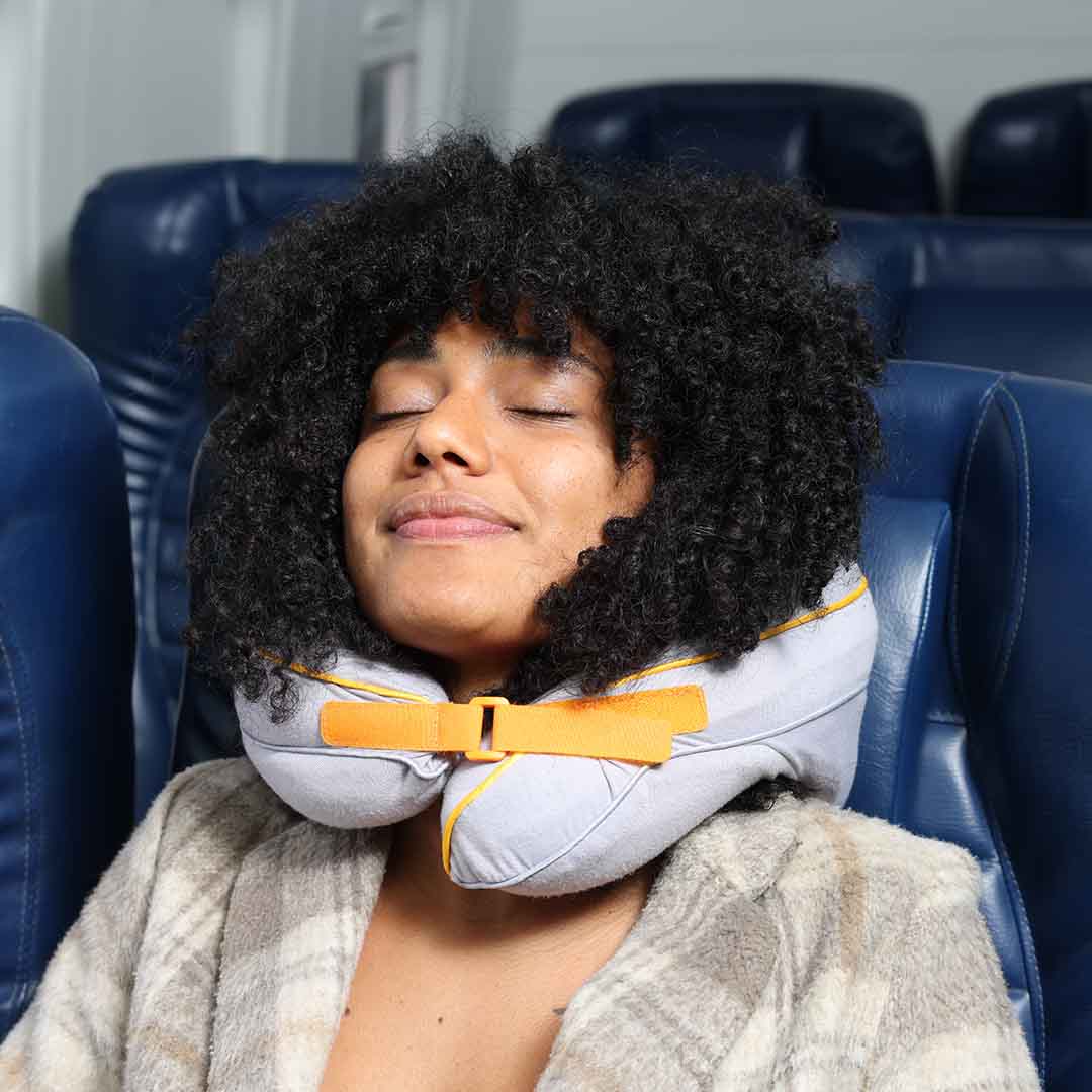Space-Saving Pillow with Magnetic Headrest