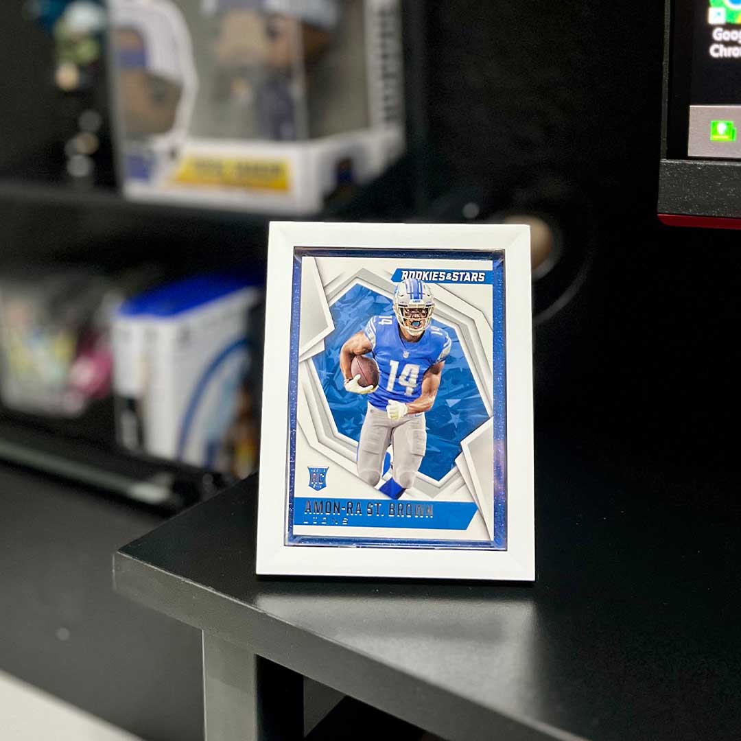 Magnetic Card Display That Grows With Your Collection