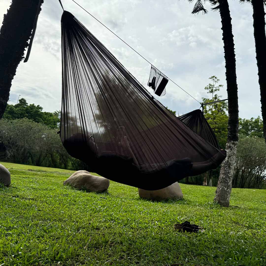 Almost Weightless Modular Hammock