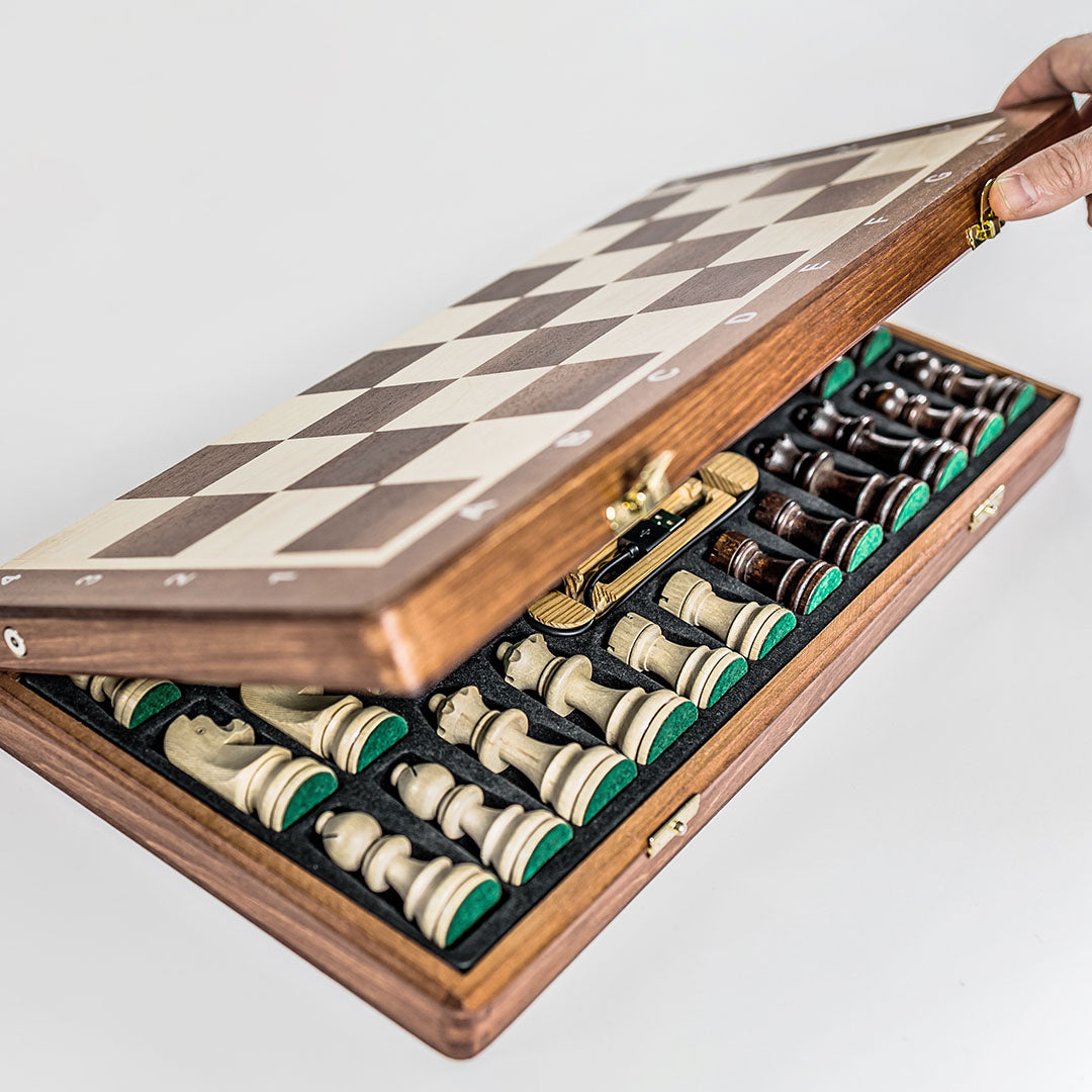 The First Foldable Electronic Chess Board Made Of Wood