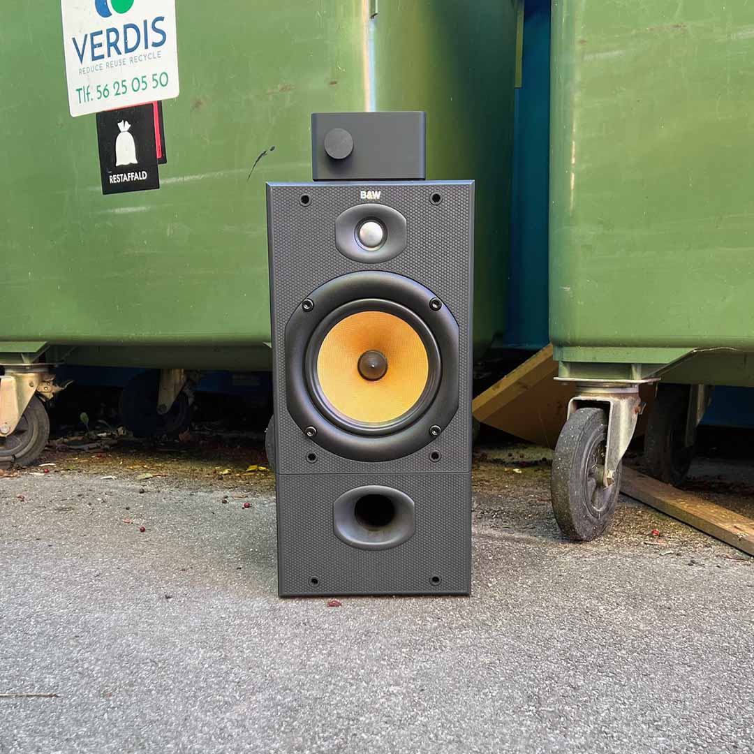 The Amp That Revives Old Speakers