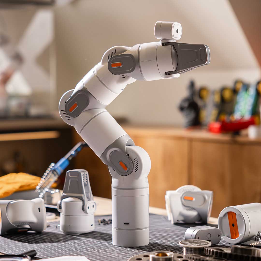 Modular AI Robot Arm With Open-Source SDK