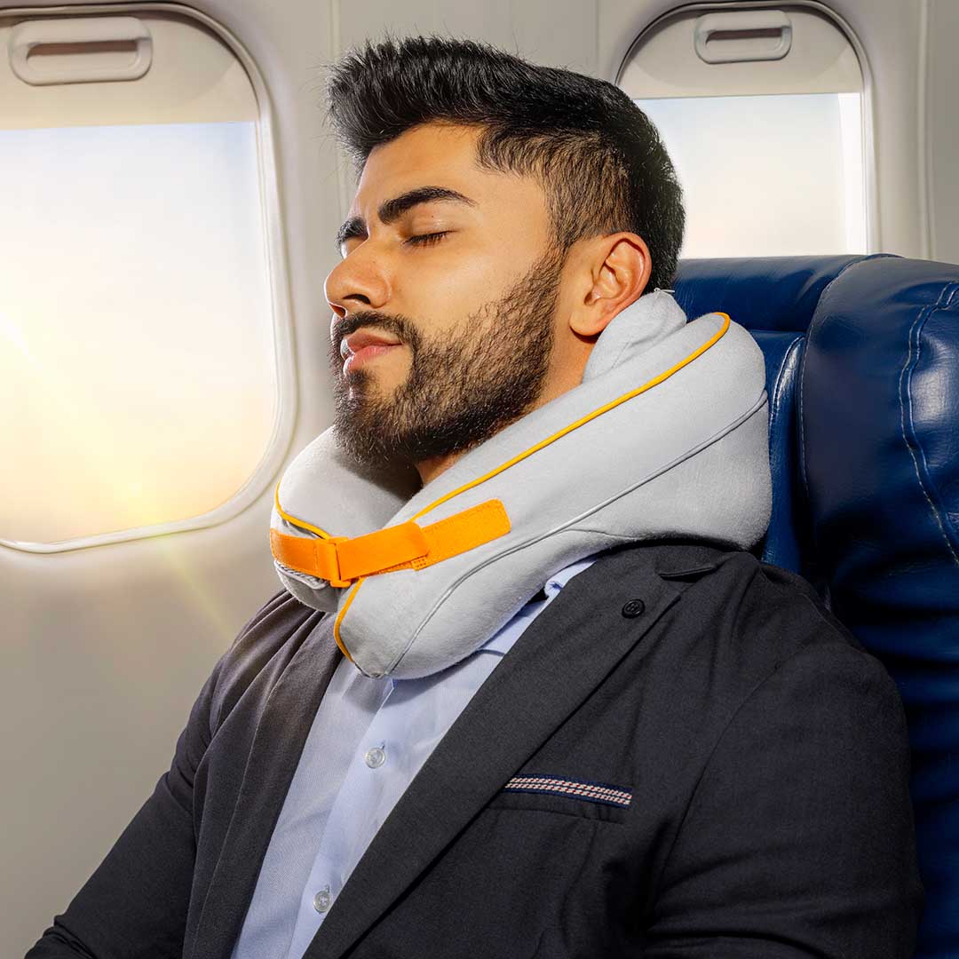 Space-Saving Pillow with Magnetic Headrest