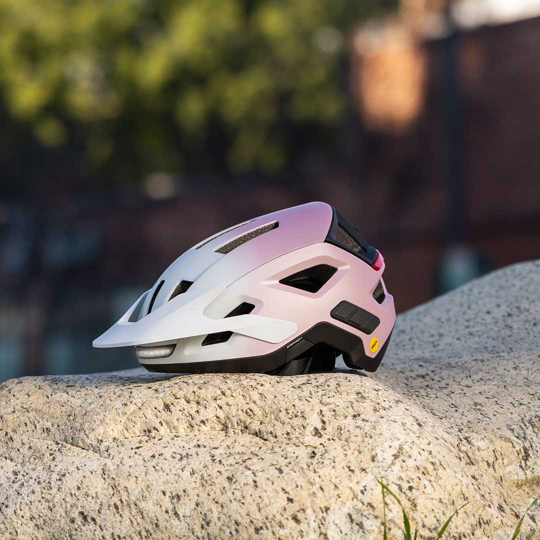 Mesh Intercom Helmet With 360  Lights