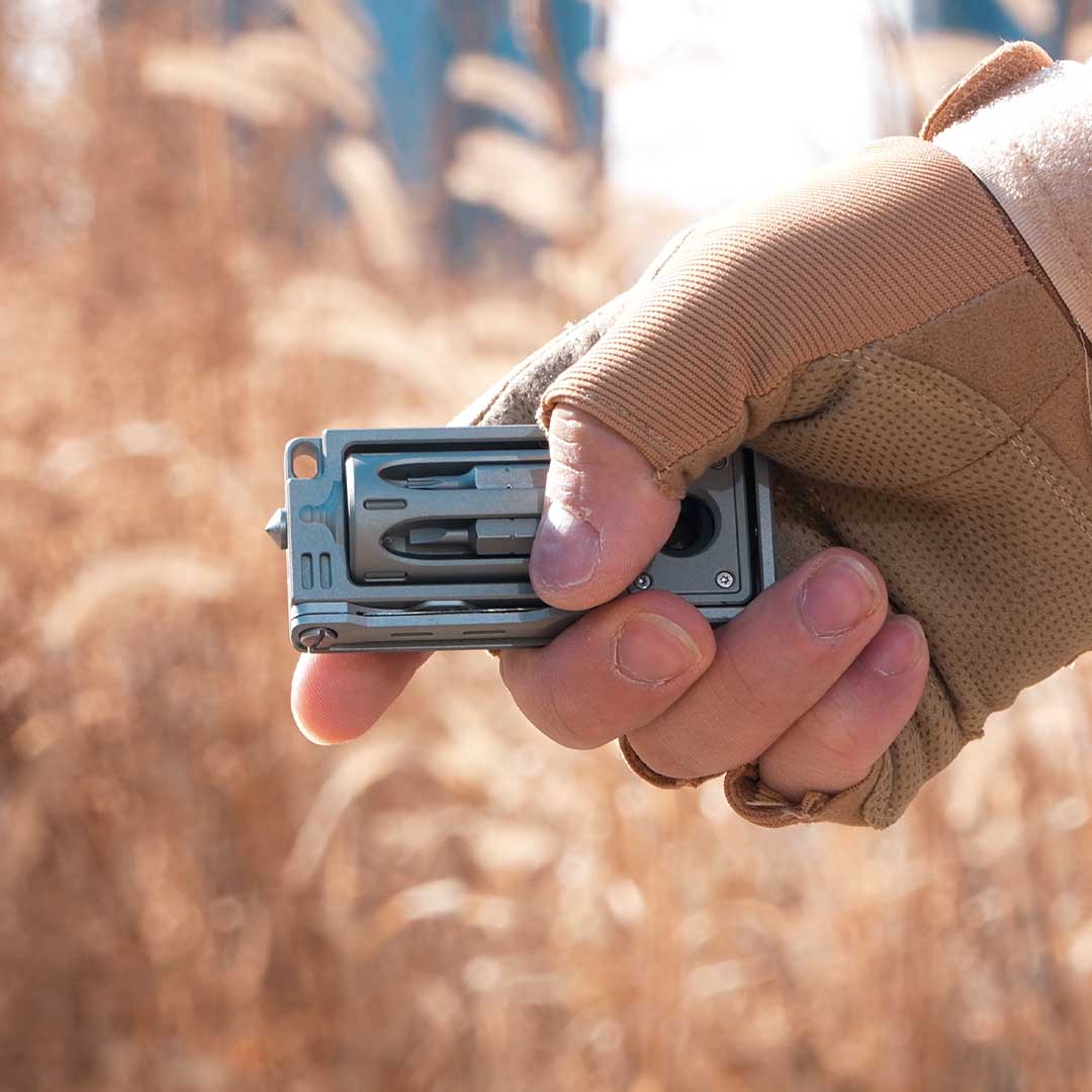 Titanium Ratchet With 5-Bit Revolver