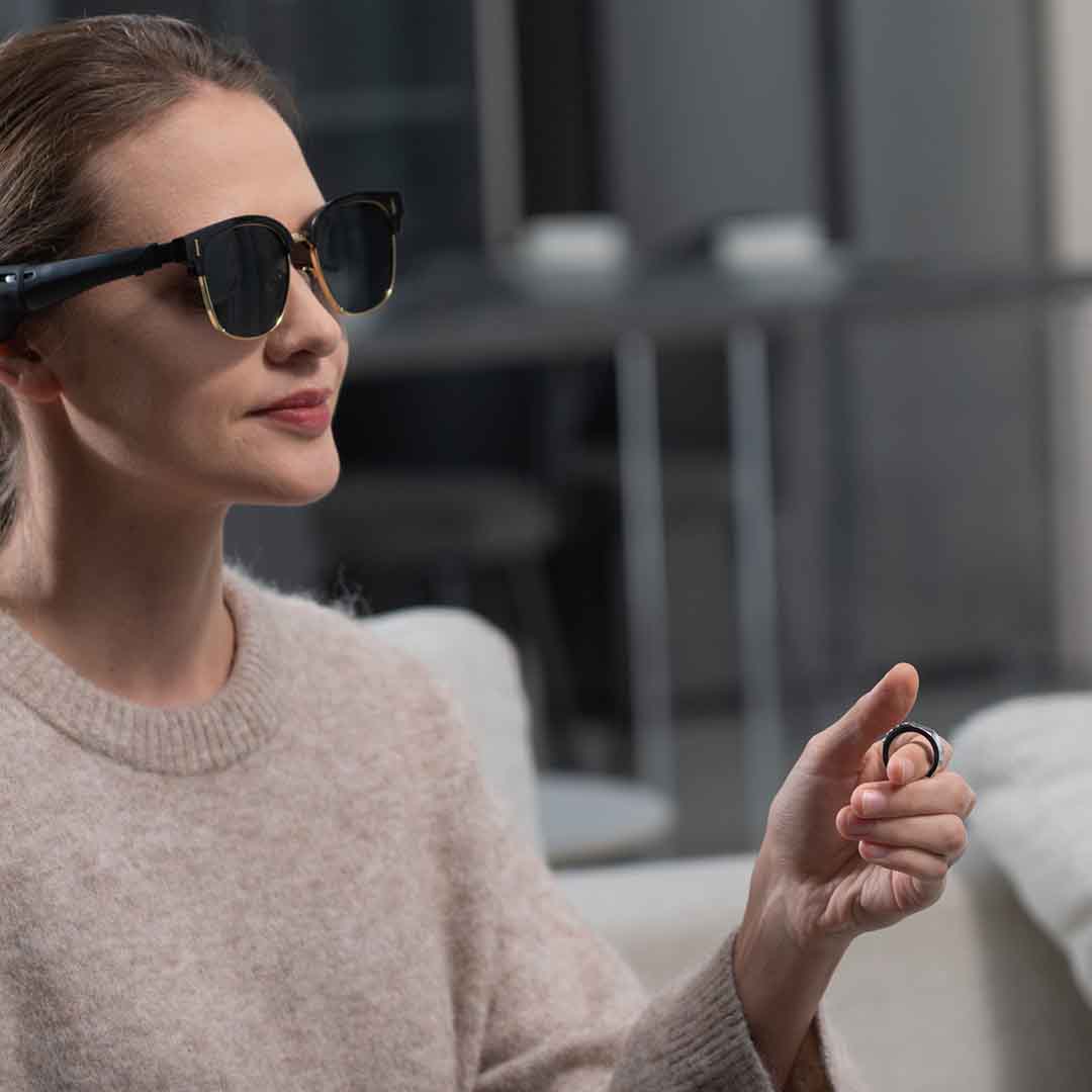 Tech Meets Fashion: The Ring That Controls Your Digital World