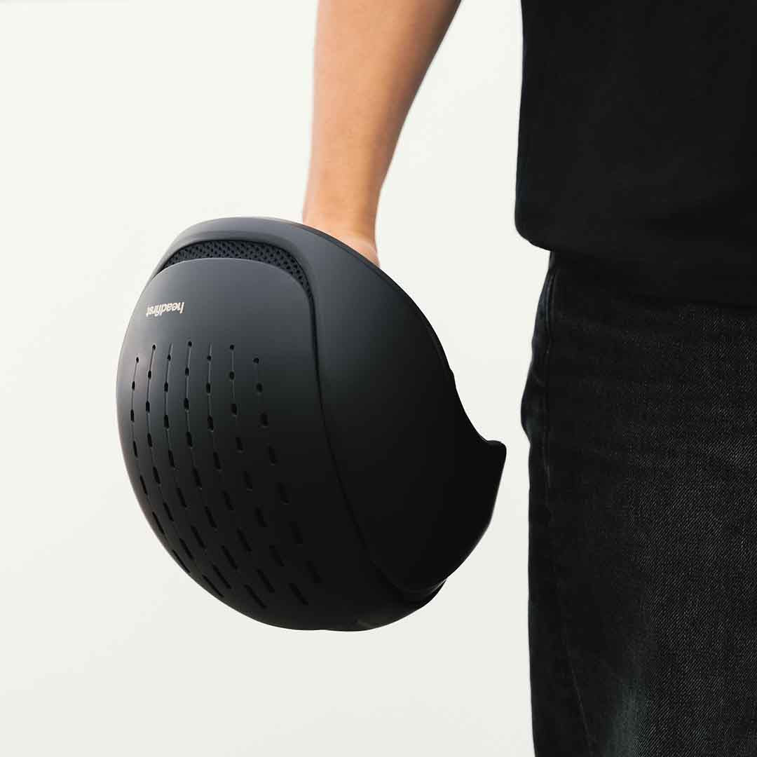 The Adjustable Helmet With Smart Brake Light Tech