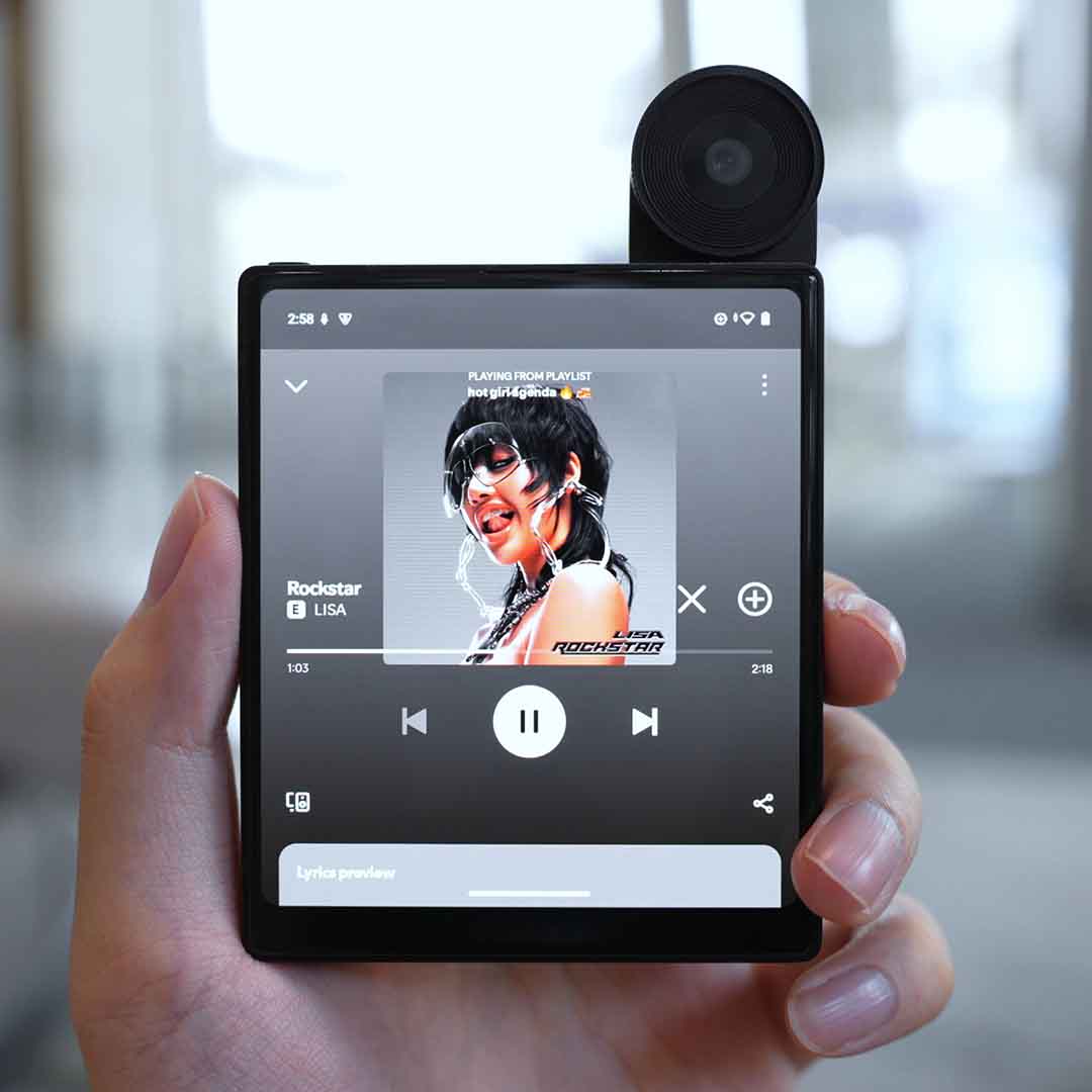 The Palm-Sized Phone That Thinks