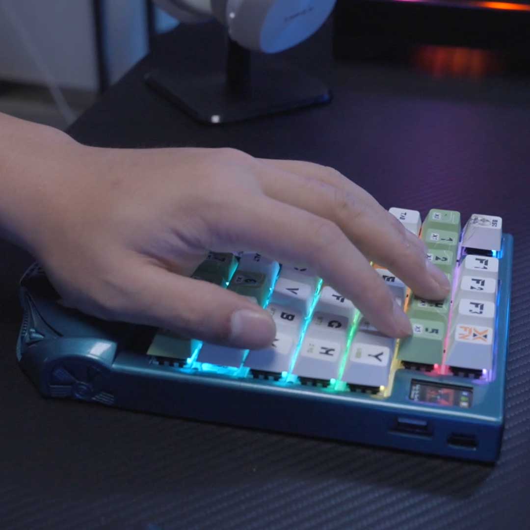 Minimalist One Handed Keyboard For Gamers