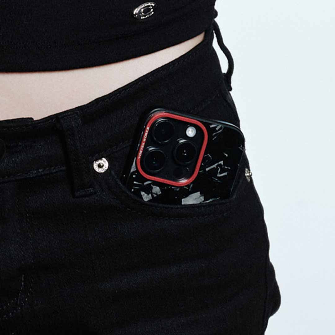 iPhone Style With Aerospace Carbon