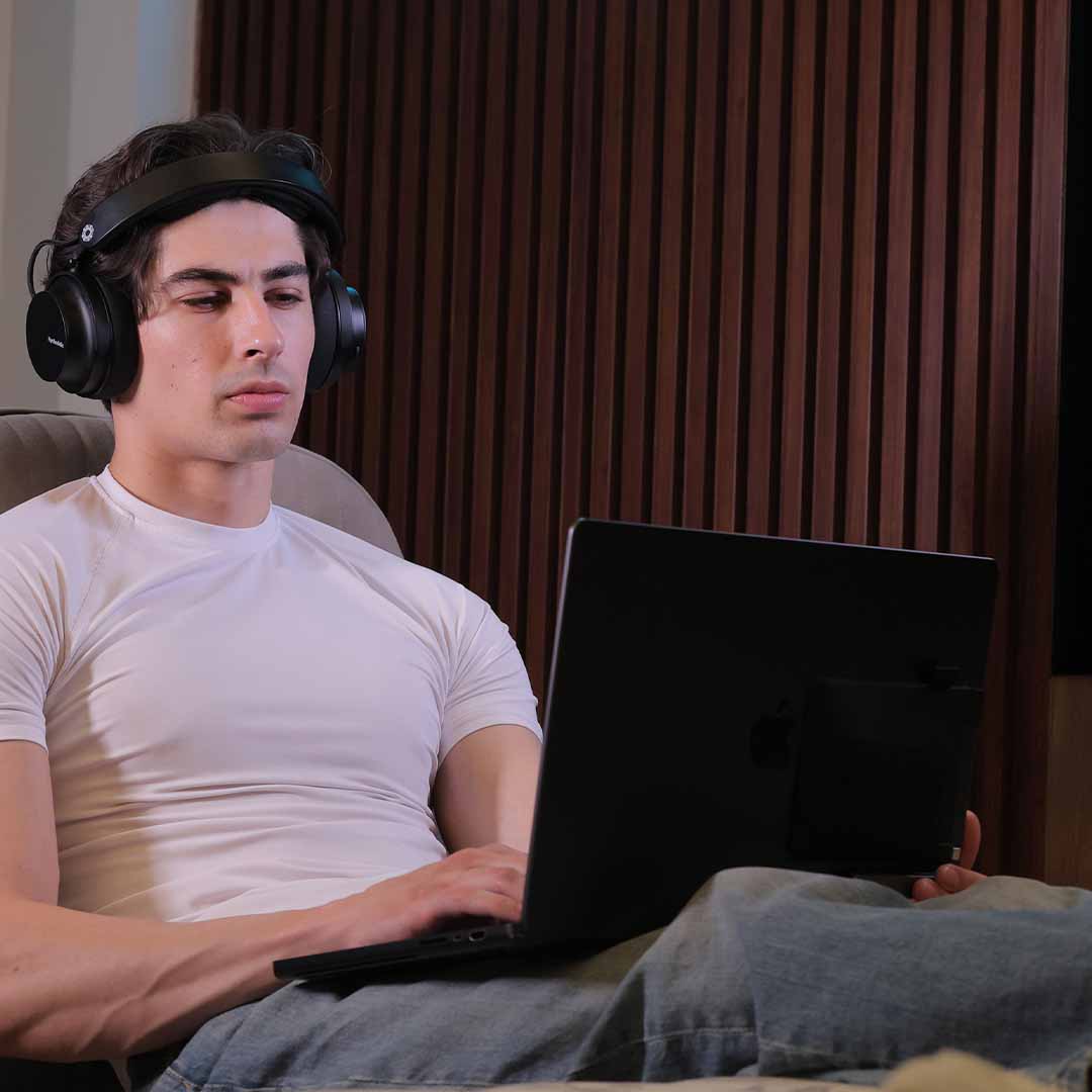 Brain-Sensing Headphones For Focus And Sleep