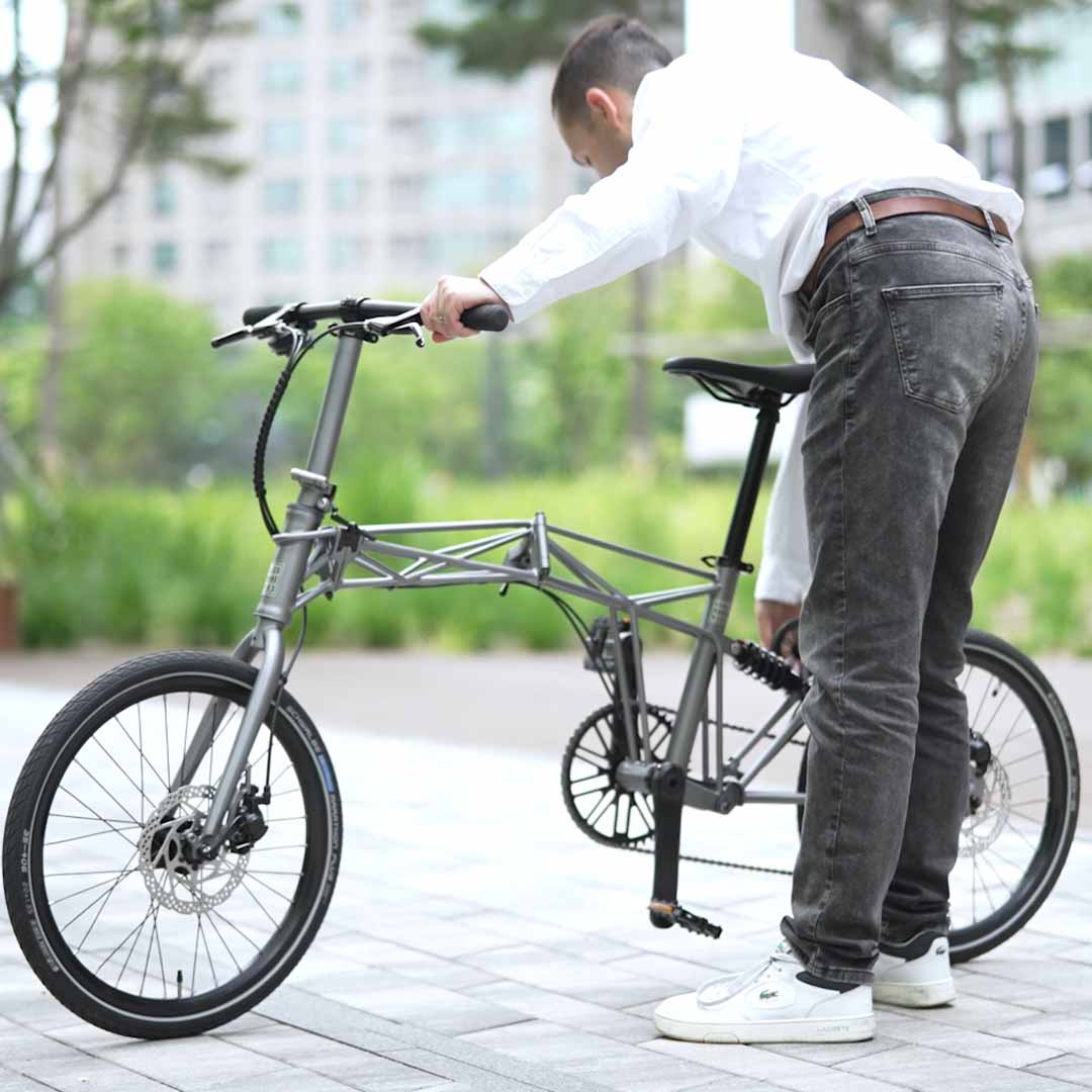 Patented 4-Fold Space-Frame Bike