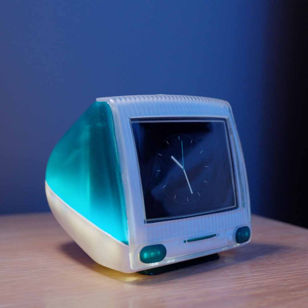 Retro AI Desk Companion