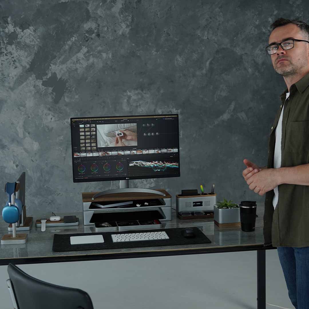 Your Desk, Finally Working Together