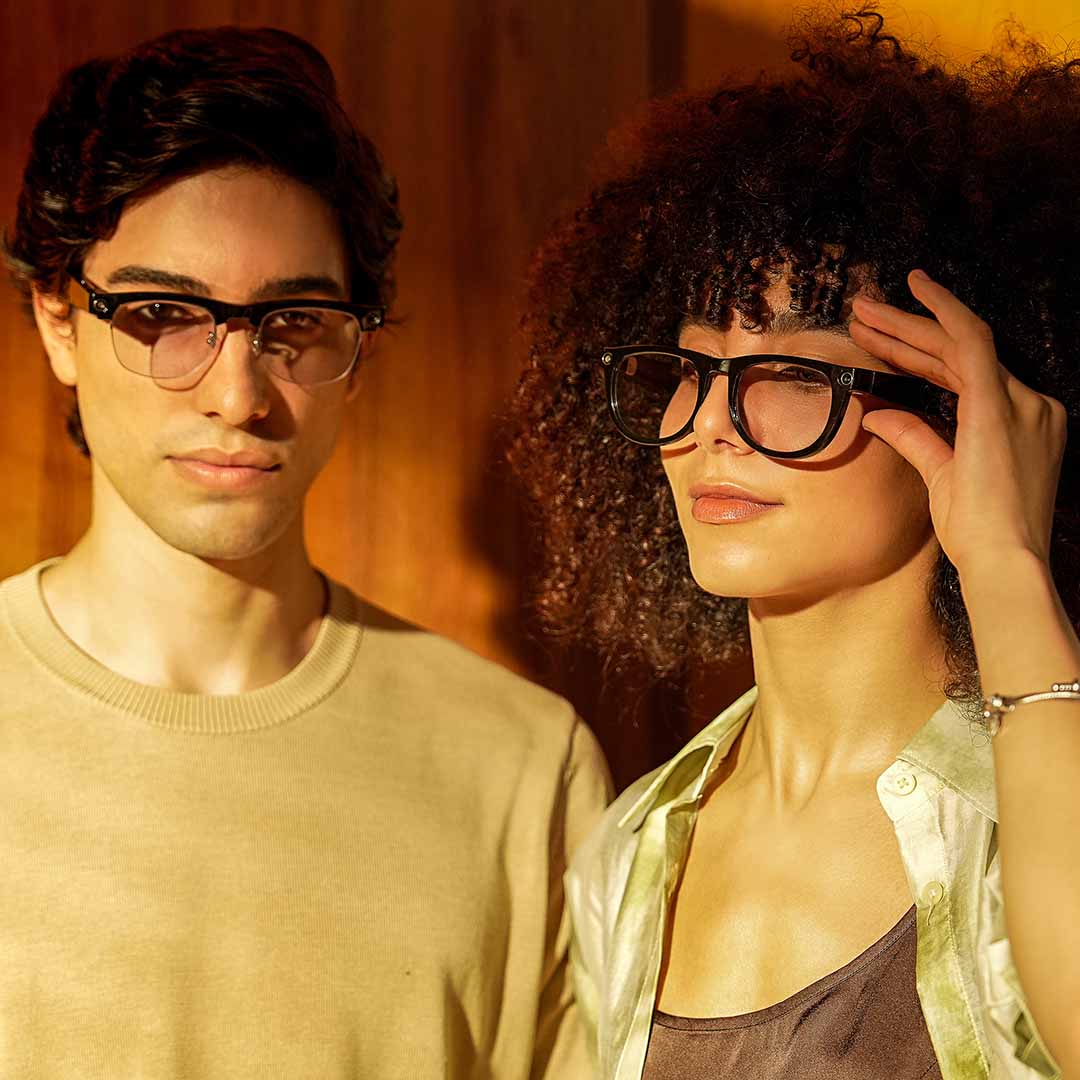 Snap in 2 Seconds. No Hands Needed.