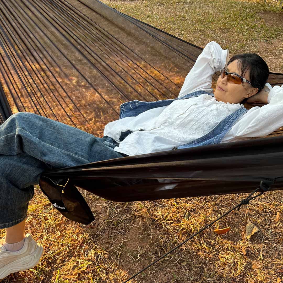 Almost Weightless Modular Hammock