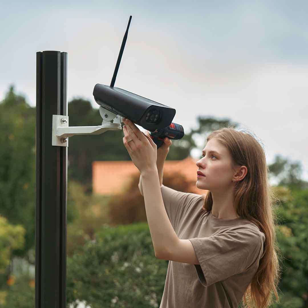 The Tough-As-Nails Solar-Powered Security Camera