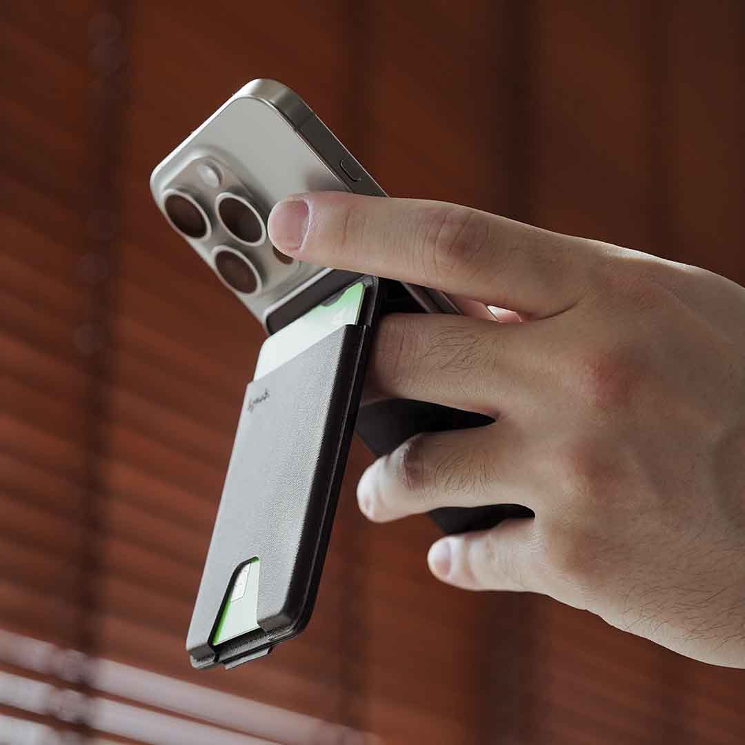 Modular MagSafe Wallet With Swappable Parts