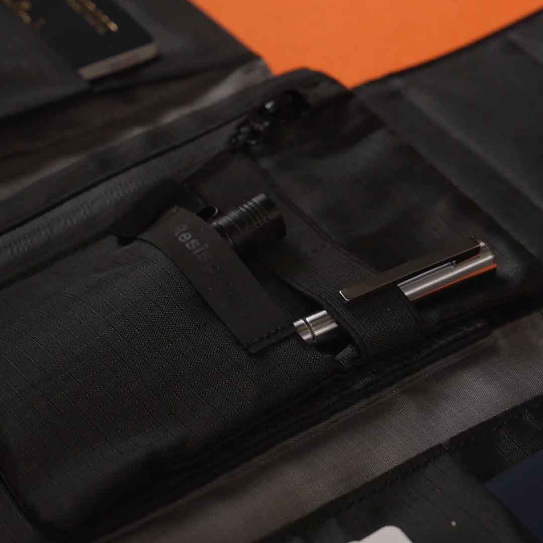 Modular Passport Wallet with Double Lock