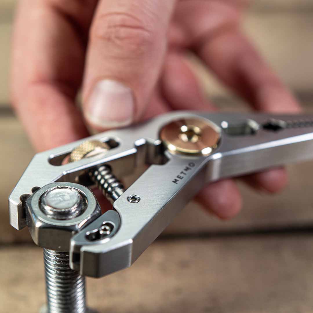 5-in-1 Pocket Clamp With Adaptive Jaws