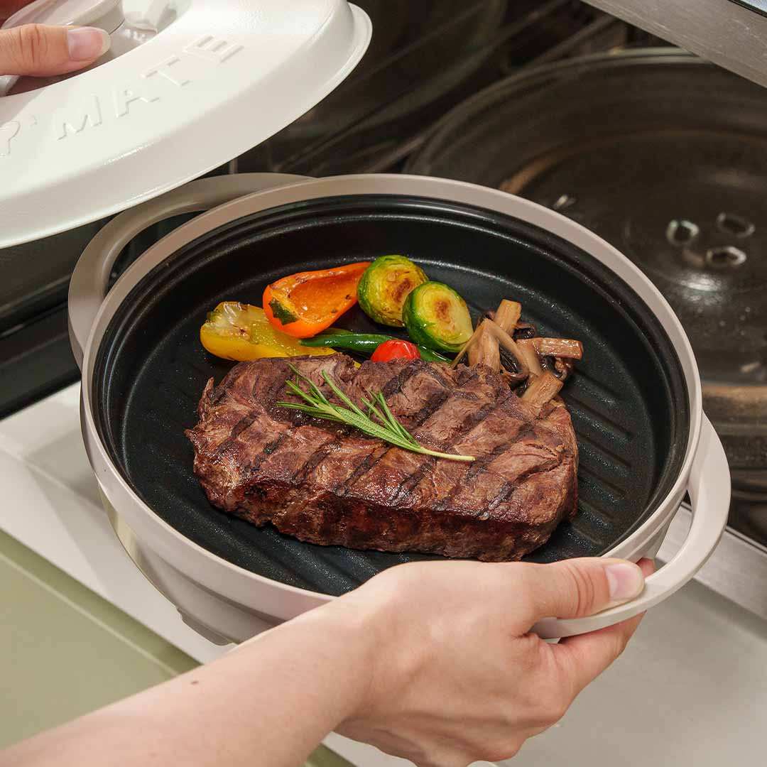 Turn Your Microwave Into a Grill