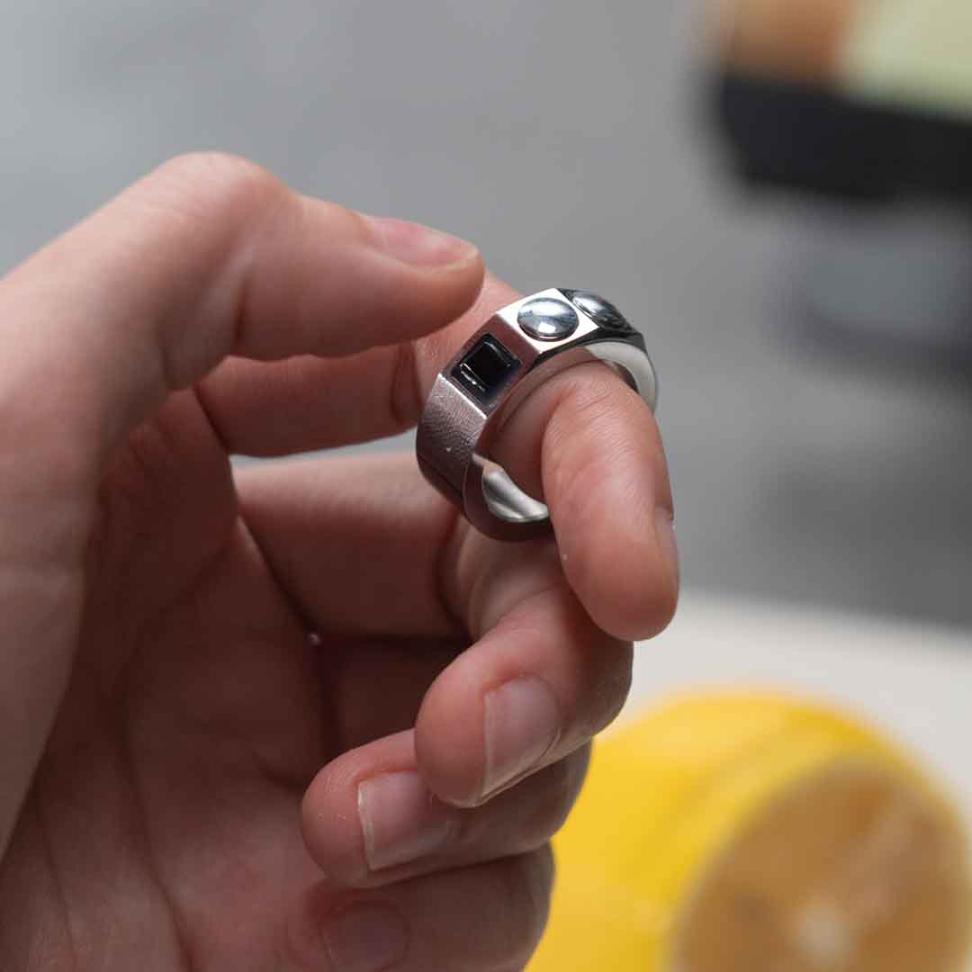 Tech Meets Fashion: The Ring That Controls Your Digital World